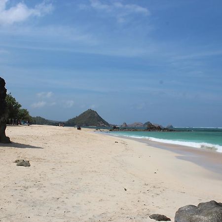 Tastura Beach Hotel Kuta  ภายนอก รูปภาพ