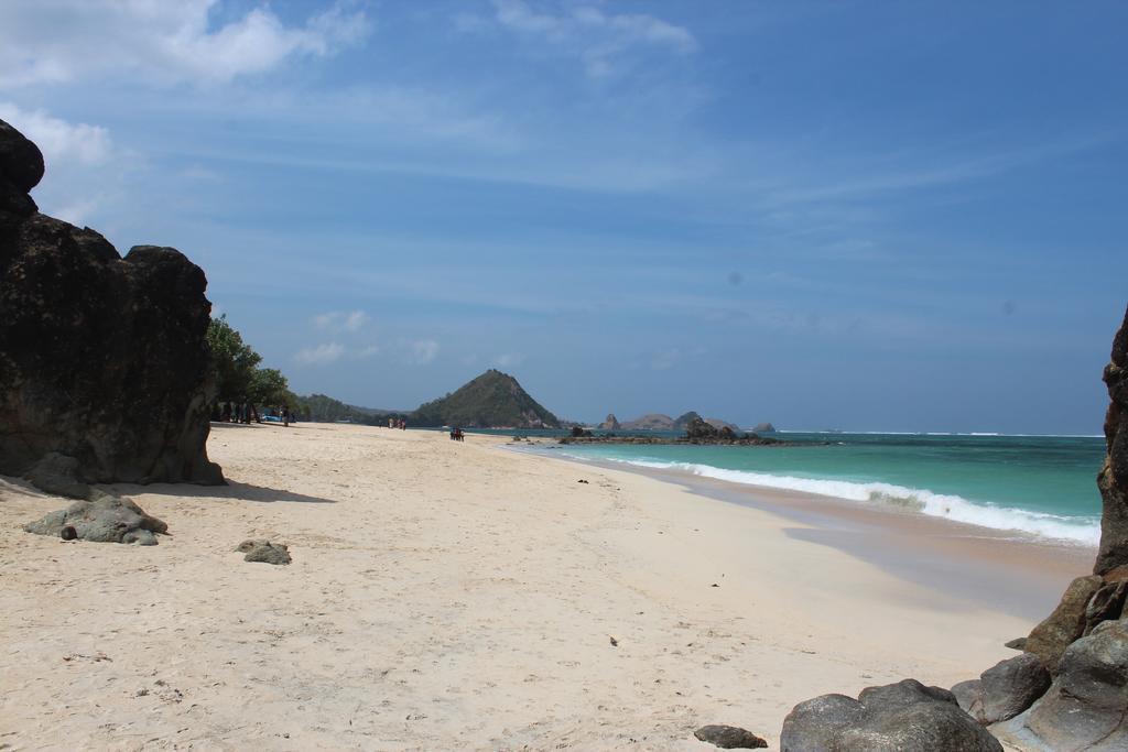 Tastura Beach Hotel Kuta  ภายนอก รูปภาพ